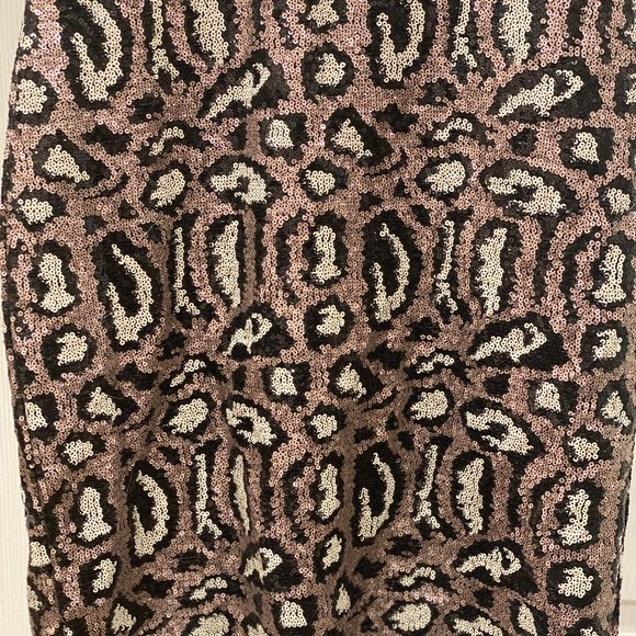 Rose gold short V-neck sequin dress - Picture 3 of 3